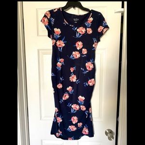 Ingrid & Isabel Maternity Dress